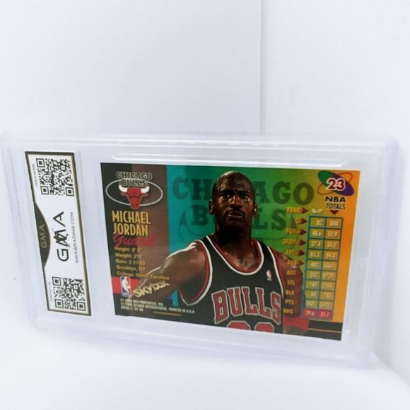 Michael Jordan #23 1997 Metal Universe - Picture 2 of 2